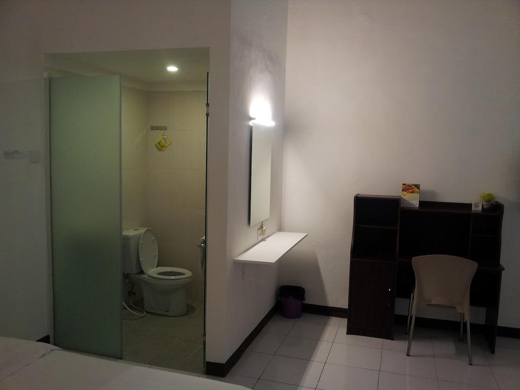 Loxy Inn Surabaya Rom bilde