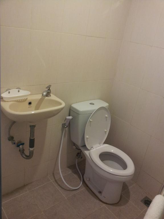 Loxy Inn Surabaya Rom bilde