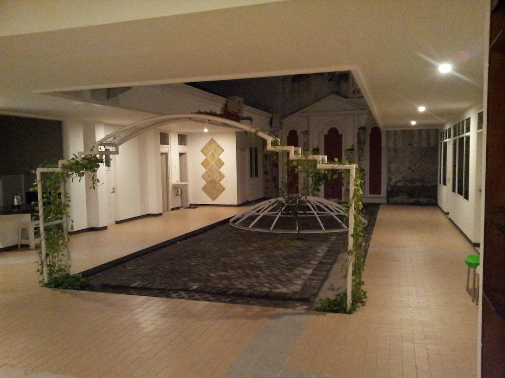 Loxy Inn Surabaya Eksteriør bilde